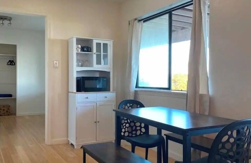 Granite Bay House | Panoramic folsom lake views. 2-bedroom house with AC in charming Granite Bay