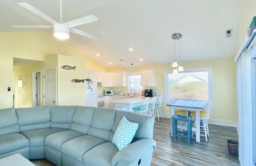 Sea Retreat House | Panoramic Ocean Views in this Updated Vintage Beach Cottage Right on the Beach!