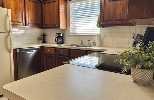 Bullard House | Peaceful 2-bedroom house with one car garage in charming Bullard