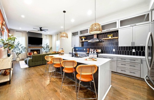 Peoplestown House | Peach State Escape – Luxe Stay with Outdoor Movies, Game Room Near Downtown