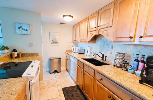 Villa Sabine Condo | 🌊Pensacola Beach Waterfront Condo 🌊
