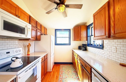 West Harwich House | Pet-Friendly Cape Escape w/Firepit & Beach Access