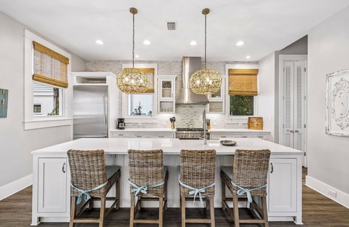 Rosemary Beach House | Pet-Friendly Serene Cottage | 15-sec to Coquina Pool | 2-min to Beach | 4 Bikes