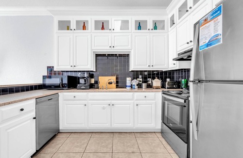 El Centro Beach House | ☀️Pet Friendly-Walk to Beach-Pool-Knee Deep☀️