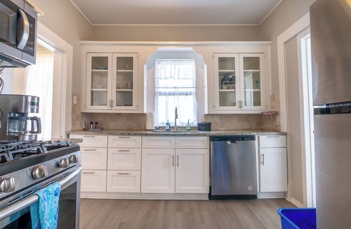 Denver Heights House | Pets OK Backyard - 3 miles to River Walk & Alamo
