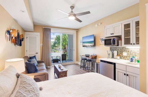 Baytowne Wharf Apartment | Pilot House Sandestin, @ Village of Baytowne Wharf