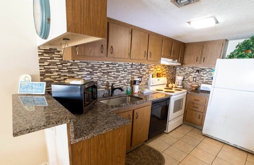Sunnyside Condo | Pinnacle Port B2607 Spectacular Sun rises/Sunsets Look Last Minute Savings