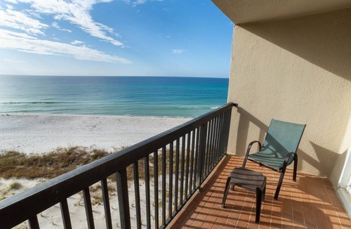 Sunnyside Condo | Pinnacle Port B2607 Spectacular Sun rises/Sunsets Look Last Minute Savings
