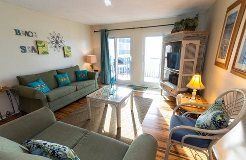 Sunnyside Condo | Pinnacle Port B2607 Spectacular Sun rises/Sunsets Look Last Minute Savings