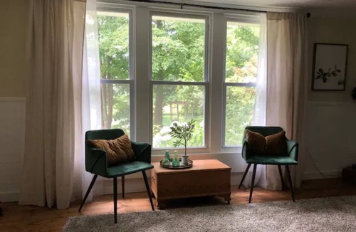 Sevierville Cottage | Pond, creeks, paddleboat and 10 minutes to parkway
