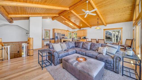 Three Rivers House | Pony Express 7