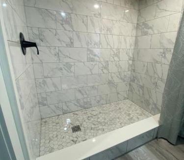 Mount Airy House | Priceless on Price St Walk to downtown!