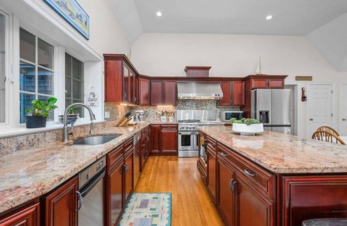 Barnstable House | Prime Meridian: 033-Ba Spacious and Special, Walk to Beach, Harbor, Village