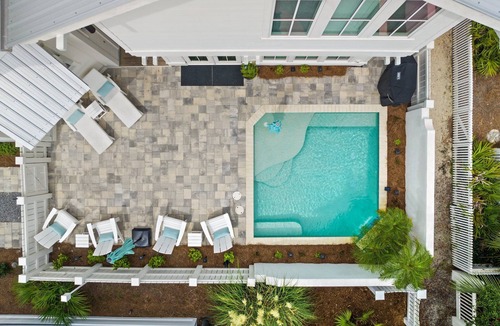 Sunnyside House | Private Pool - 2 houses from beach - High End 6 bedroom, Kids Play Floor