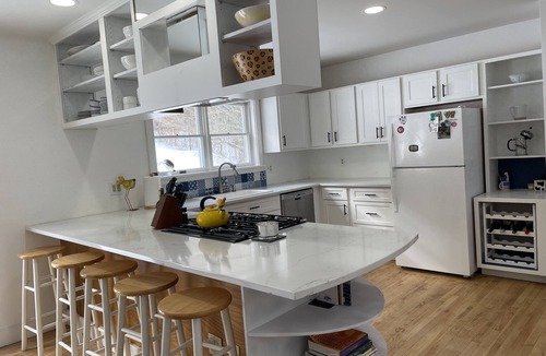 West Woodstock House | Private Retreat in Woodstock, 21 Acres, Views, Dog-friendly