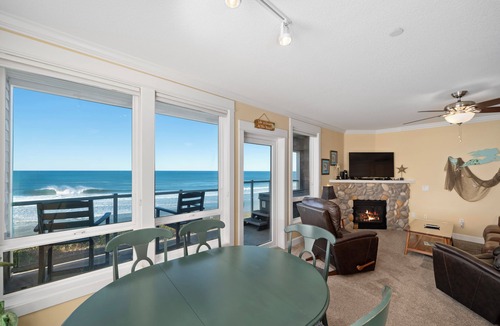 Lincoln City Condo | Promo! 2nd Floor, Corner Oceanfront Condo/Private Hot Tub/Pool/WiFi and More!