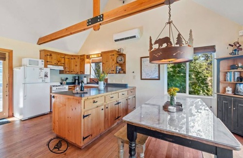 Coulterville Cabin | Quail Crossing Cabin: Yosemite Boutique Retreat