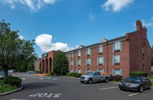 Lansdale Hotel | Quality Inn Montgomeryville-Philadelphia
