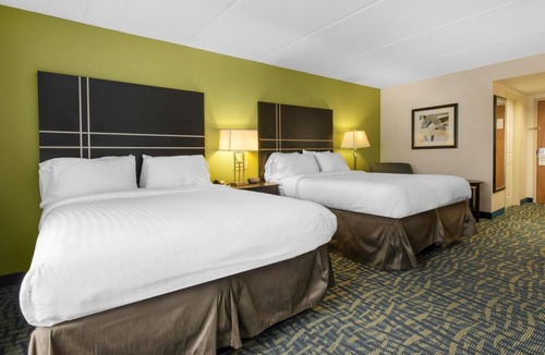 Savannah Hotel | Rare Gem! Explore Orlando Vineland Premium Outlets! 2 Modern Units! Free Parking