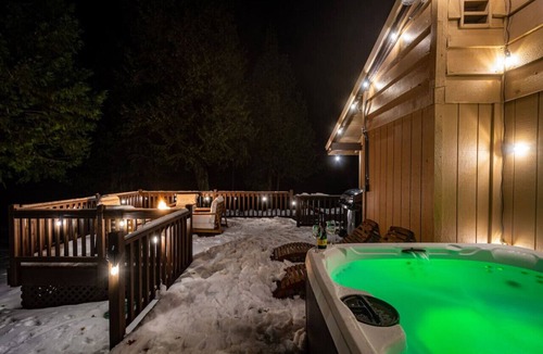 Sugar Pine Cabin | Red Rock Falls Cabin Yosemite 8mi Game Room HotTub