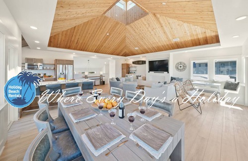 Bid-a-wee Beach House | "Relax N' Unwine" Private Beach Access & Pool