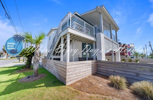 Bid-a-wee Beach House | "Relax N' Unwine" Private Beach Access & Pool