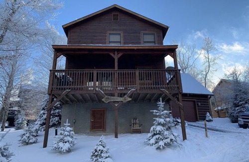 Beech Mountain House | Relaxing Mountain Escape with all of the Comforts of Home