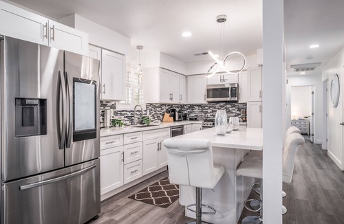 Madera House | Remodeled 1-Acre Ranch Style Home in Madera