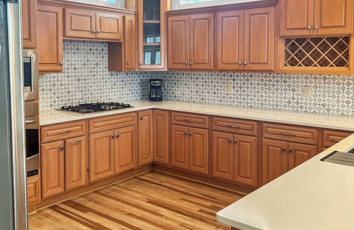 Village of Sugar Beach House | Remodeled 5 bedroom house with bikes – walking distance to the beach