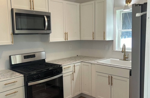 Houston House | Remodeled spacious 4-bedroom house in very popular Houston, PA with central AC