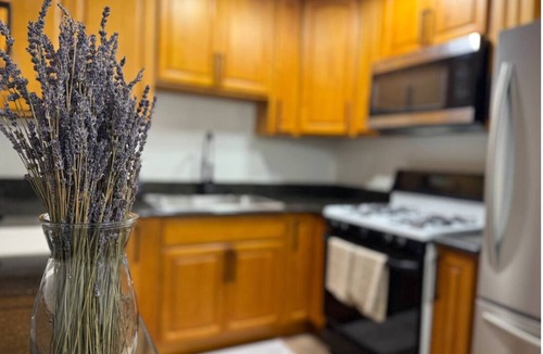 Rancho Cordova House | Renovated 2BR Cozy & Modern Oasis I HOT TUB & GAMES