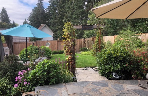 Rock Creek House | Resort, living at an affordable price, 2-bedroom house AC, hot tub and pool