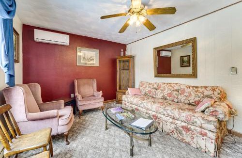 Bakers Summit House | Roaring Spring Horse Farm Getaway w/Game Room