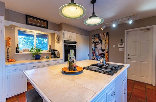 Cascade-Chipita Park House | Romantic Getaway; Private Hot Tub, Mt Views & Art