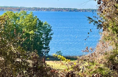 Flint Cabin | Romantic Innisfree Cottage w/Lakeview & Firepit!