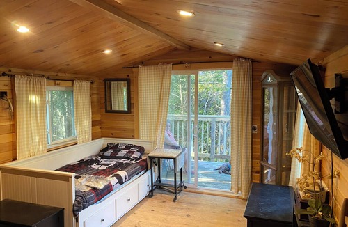 Mariaville House | Rustic Cabin, feeling like a home !