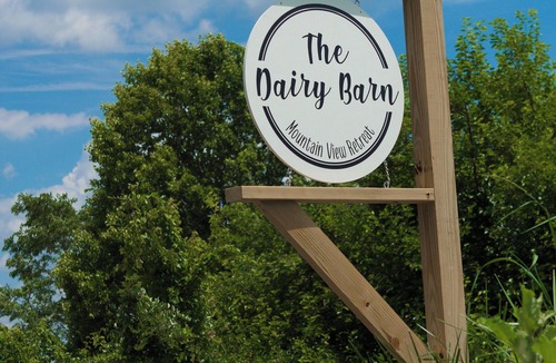 Hillsville House | Rustic meets Modern at "The Dairy Barn" Located near I-77 and the New River