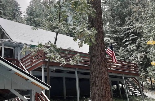 Mi-Wuk Village Cabin | Rustic Sierra Cabin with Hiking Trail and Kids Room - Perfect Family Getaway!