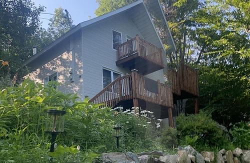 Saint-Gabriel-de-Brandon Ski Chalet | Rustic Villa Country Getaway