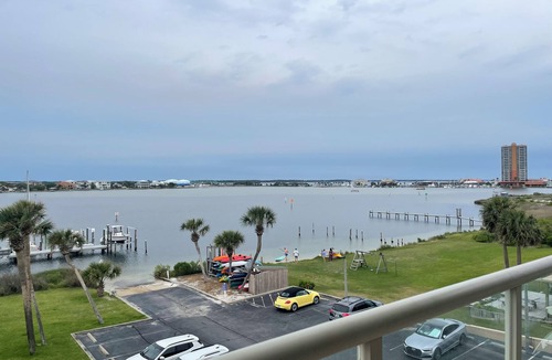 Villa Sabine Condo | Sabine Yacht and Racquet Club. Waterfront Pensacola Beach condo. On Sabine bay.