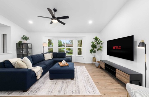 Pleasant Grove House | Sacramento Gem w/Cozy Wood Fireplace, BBQ Grill