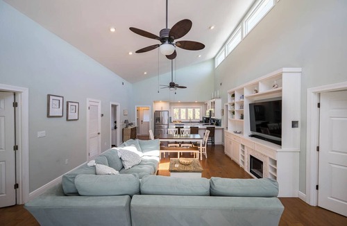 Gulf Trace House | SALE~"Gindarra"~Dog Friendly~Gulf Trace~Heated Pool~Beach Gear and Access