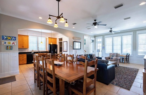 Gulf Trace House | SALE~"Lucky Dog"~Gulf Trace~Heated Pool~Gulf, State Park Views~Beach Gear