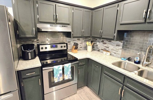Wright Cottage | Salt & Sun Family Cottage - Boats & RVs welcome! 3 min Hurlburt; 12 min Eglin