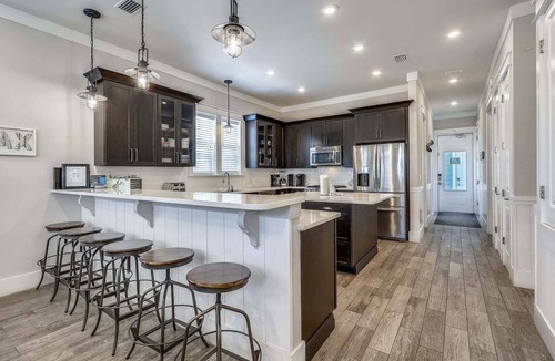 Emerald Waters Village House | 🌊 Salty Shores | Resort-Style Pool w/Waterfalls | Beach Access | Walk to Beach