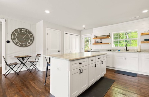 Scaly Mountain House | Scaly Mtn/Highlands Modern NC Farmhouse-6.5 AC 2 Creeks