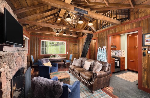Green Mountain Falls Cabin | Scenic Mountain View Cabin w/Hot Tub, Loft, Fire Pit, by Forest & Peak Retreats
