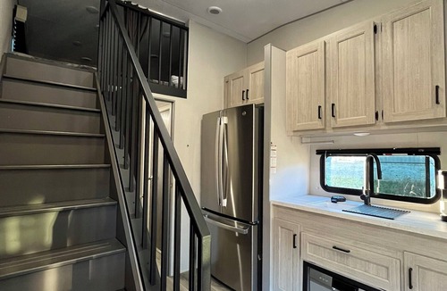 Bentonville House | Scenic NWA Retreat with New Luxury Camper on 15 Acres near XNA and Bentonville