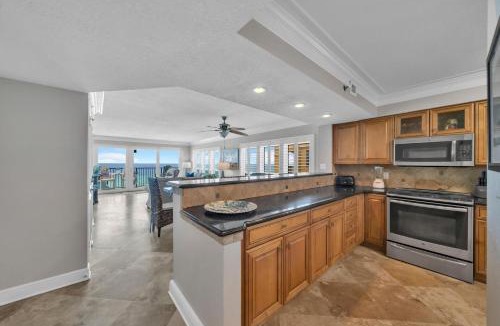 Fort Walton Beach Apartment | Sea Oats 701 - Salt, Sun, and Siestas