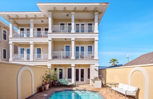 Laguna Beach House | Sea's The Day - 5 Bedroom Home - Private Pool & Hot Tub! West End - Elevator!!!